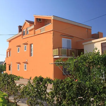 Apartments By The Sea Kukljica, Ugljan - 8478 * Kukljica
