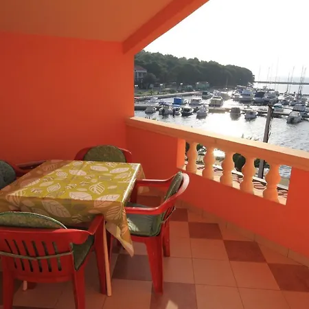 Apartment Apartments By The Sea Kukljica, Ugljan - 8478